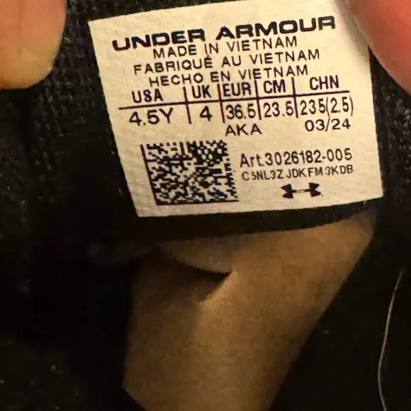 Under Armour Kids Boy's Grade School Assert Shoes Sneaker Blue Black Size 4.5Y