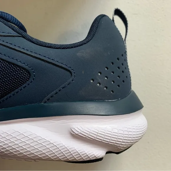 Under Armour Size 11 Charged Assert Athletic Shoes in Blue &amp; White