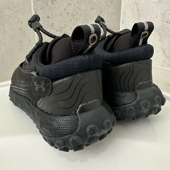 Under Armour Unisex UA HOVR Summit Fat Tire Delta Running Shoes Size 4.5…