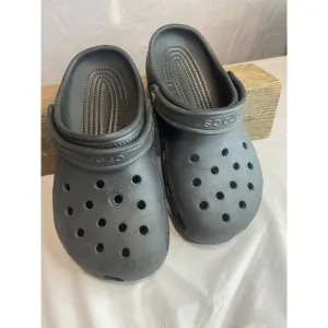 Unisex Genuine Kids Crocs- Black Classic Clog- Says J 3‎ On The Bottom