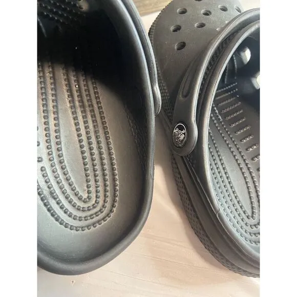 Unisex Genuine Kids Crocs- Black Classic Clog- Says J 3‎ On The Bottom