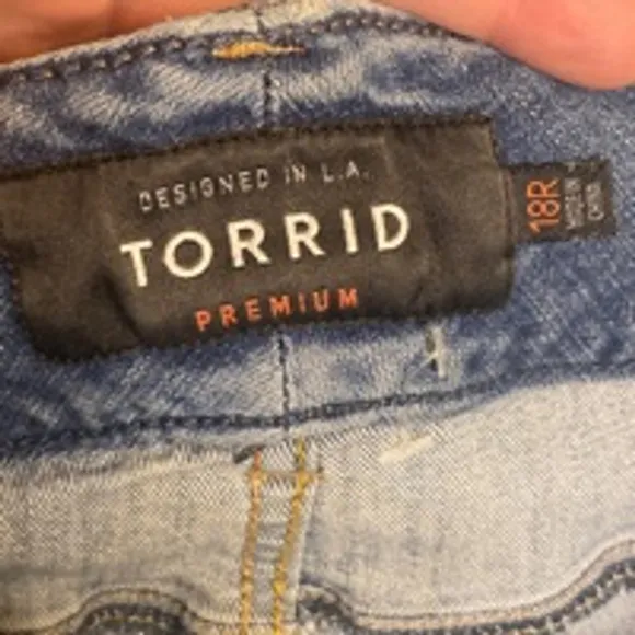 Upcycled Torrid Sharkbite Denim Skirt 18R Blue White Feather Print