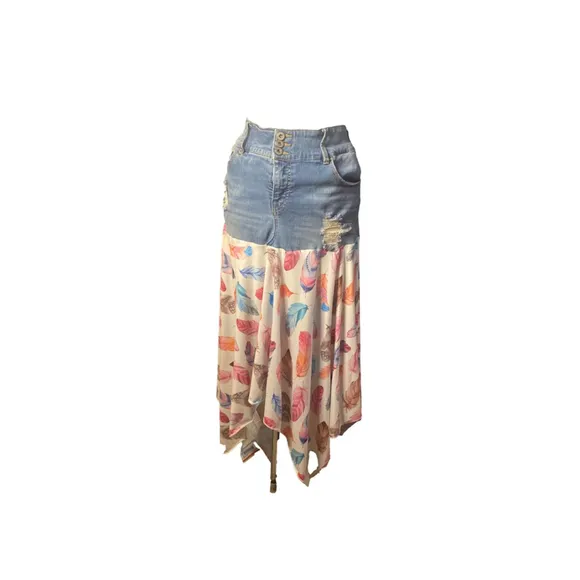 Upcycled Torrid Sharkbite Denim Skirt 18R Blue White Feather Print