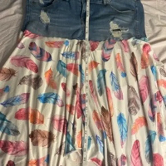 Upcycled Torrid Sharkbite Denim Skirt 18R Blue White Feather Print