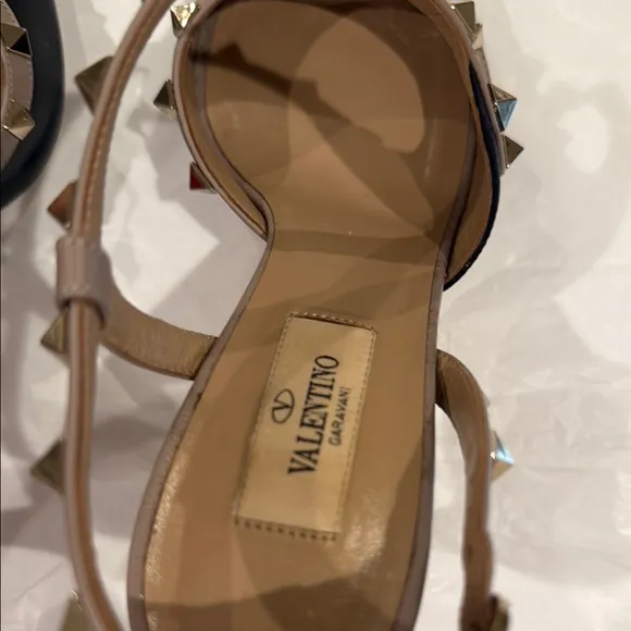 Valentino Women's Black and Tan Studded Heels Size 37 1/2 (7 1/2 US Size)