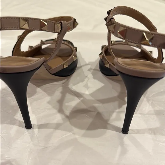Valentino Women's Black and Tan Studded Heels Size 37 1/2 (7 1/2 US Size)