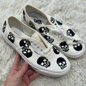 Vans Authentic 44 DX - Needlepoint/ Skulls - NWT- size Men’s 8 Women’s size 9.5