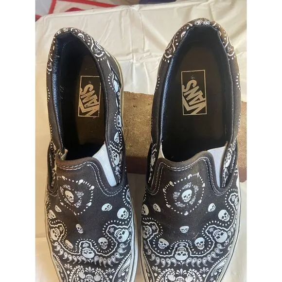 VANS Bandana Classic Slip-On Skate Shoes‎ Sneaker Skull VN0A33TBD9S Men 10-W 8.5