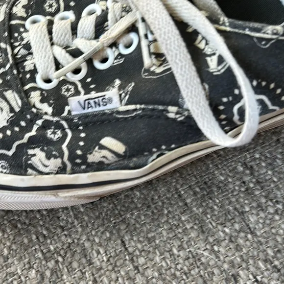 Vans Black and White Star Wars Patterned Men's Shoes Size 10