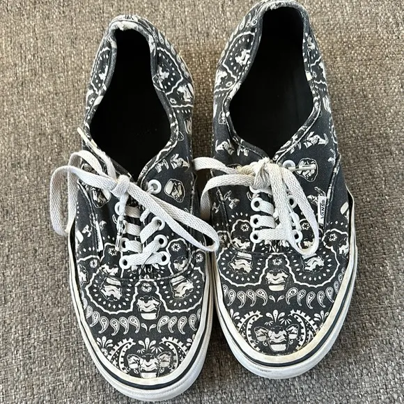 Vans Black and White Star Wars Patterned Men's Shoes Size 10