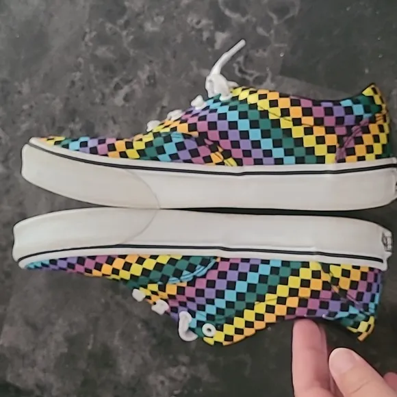 Vans Girls size 3 rainbow checkered athletic lace up canvas sneakers