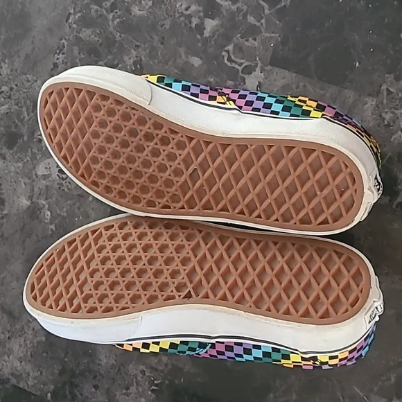 Vans Girls size 3 rainbow checkered athletic lace up canvas sneakers