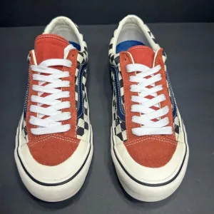 Vans Men's Red and Blue   Sneakers size 8.5 pre owned Exellent condition