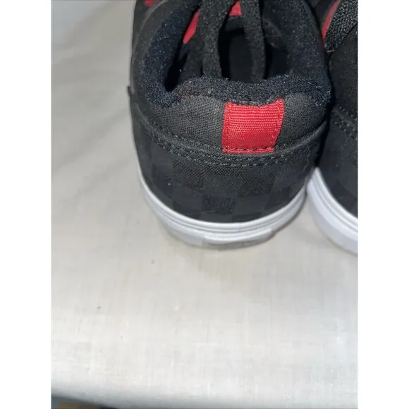 Vans Men’s Skateboard Shoes Size 8 M Black Checkerboard Athleisure Athletic