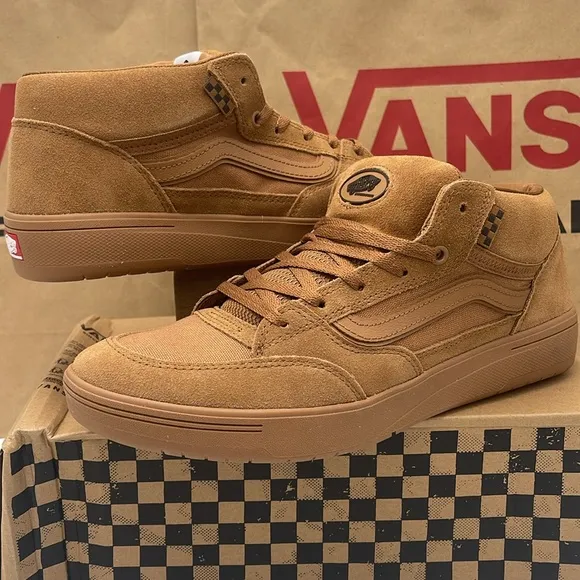 Vans Men's Tan Suede Sneakers Zahba MidBrown/GumVN000CBSB7G