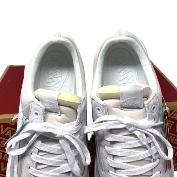VANS Old Skool Overt CC Platform Shoes White Suede Canvas Men's Low VN0A7Q5ELGX