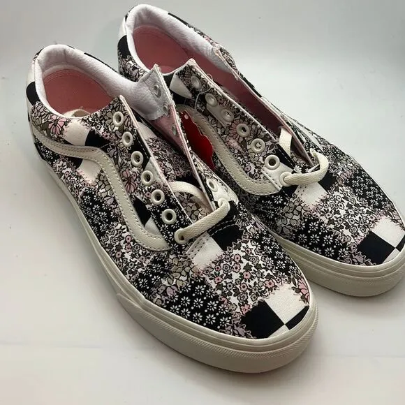 Vans Old Skool Patchwork Floral Black &amp; White Skate Shoes- NWT- men size 9