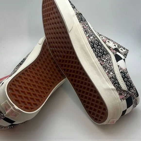 Vans Old Skool Patchwork Floral Black &amp; White Skate Shoes- NWT- men size 9