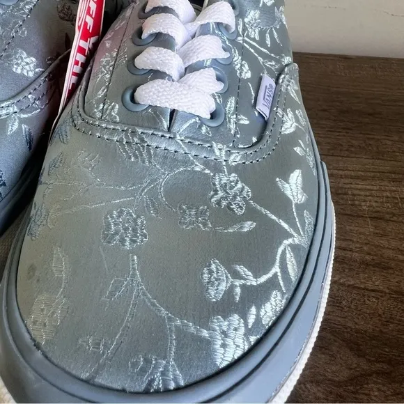 Vans Satin Floral ERA Stacked Women's Platform Shoe Size 8.5 SKU#241263