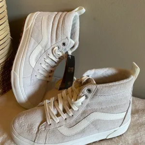 Vans Sk8-Hi MTE Sneakers Women 7/ Men 5.5