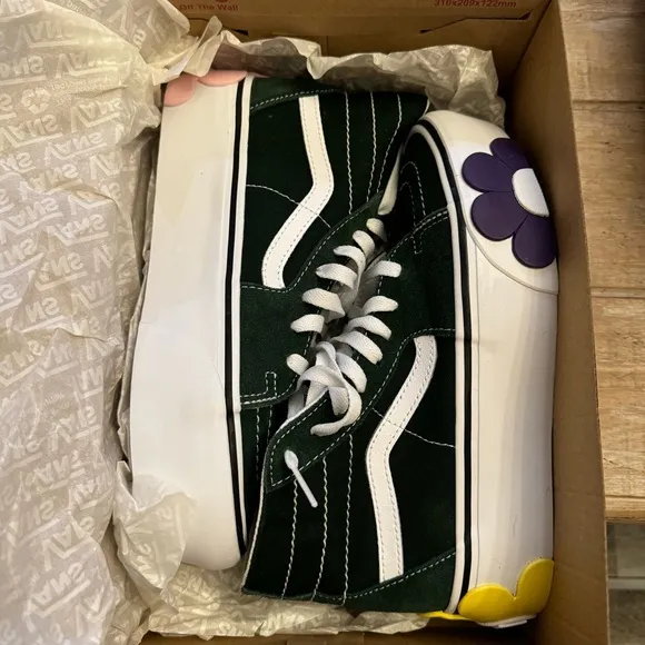 Vans Sk8 hi stackform - platform OSF / 7.5 BRAND NEW IN BOX (Green with flowers)