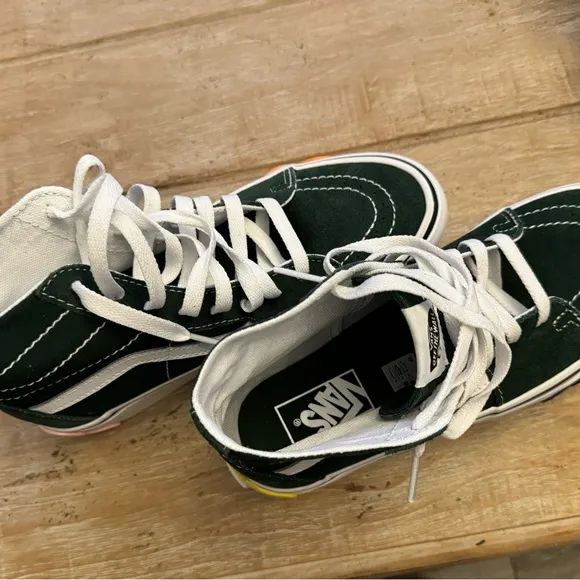 Vans Sk8 hi stackform - platform OSF / 7.5 BRAND NEW IN BOX (Green with flowers)