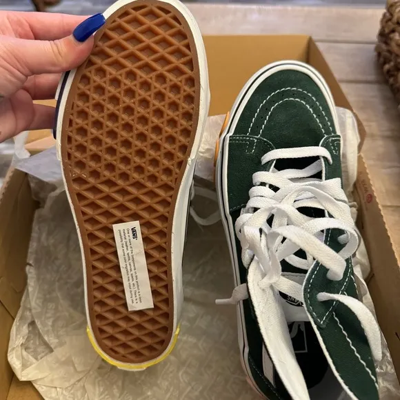 Vans Sk8 hi stackform - platform OSF / 7.5 BRAND NEW IN BOX (Green with flowers)