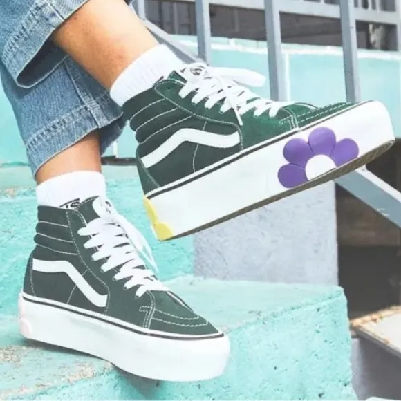 Vans Sk8 hi stackform - platform OSF / 7.5 BRAND NEW IN BOX (Green with flowers)