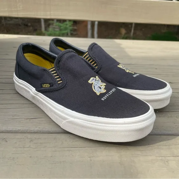 Vans x Harry Potter Hufflepuff Classic Slip On Shoes size 7