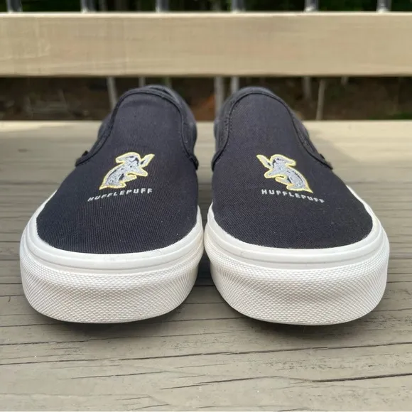 Vans x Harry Potter Hufflepuff Classic Slip On Shoes size 7