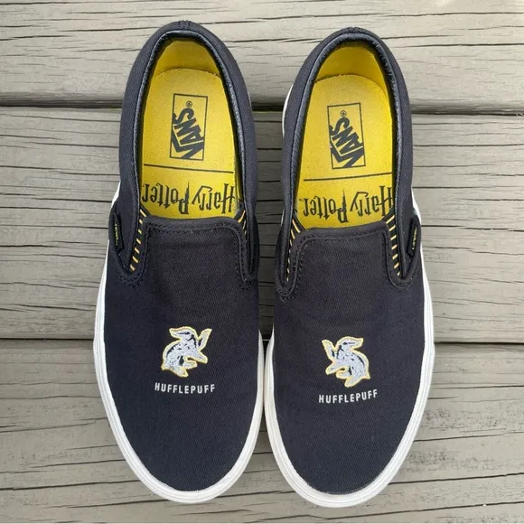 Vans x Harry Potter Hufflepuff Classic Slip On Shoes size 7