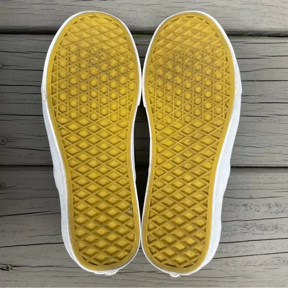 Vans x Harry Potter Hufflepuff Classic Slip On Shoes size 7
