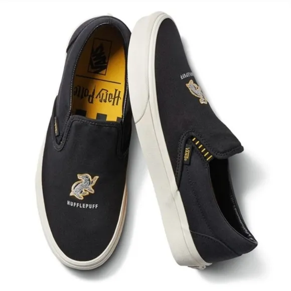 Vans x Harry Potter Hufflepuff Classic Slip On Shoes size 7