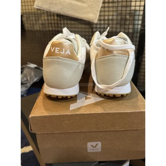 Veja Sdu Alveomesh Sneaker White Stone Size Euro 42 US 9 Mens 11 Women's