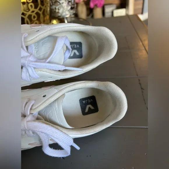 Veja Women's White and Pink Sneakers Size 6