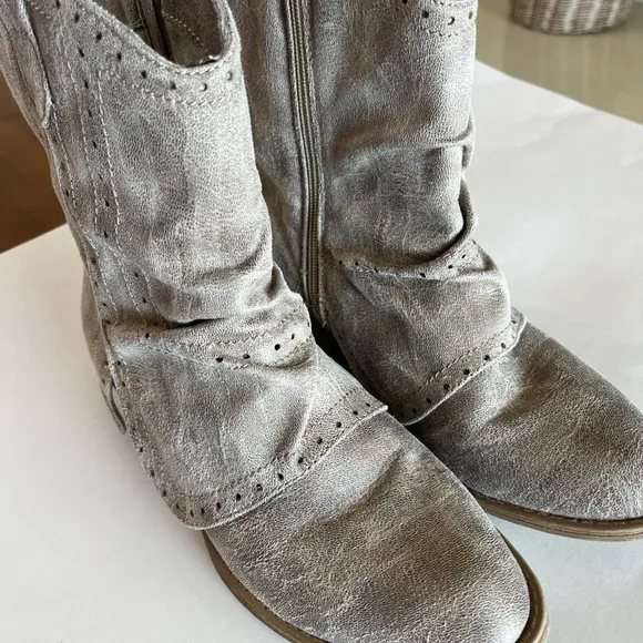 Very  G B Don 2 Women's Boot Size 8.5