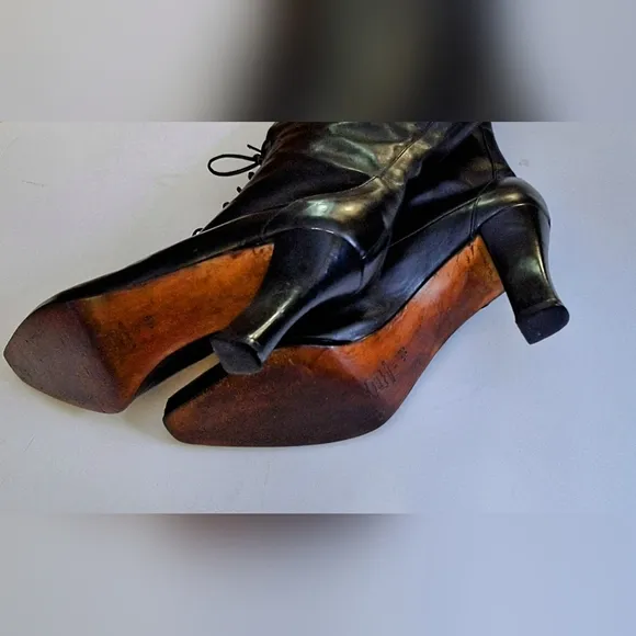 Via Spiga Vintage Leather Lace-Up Granny Boots