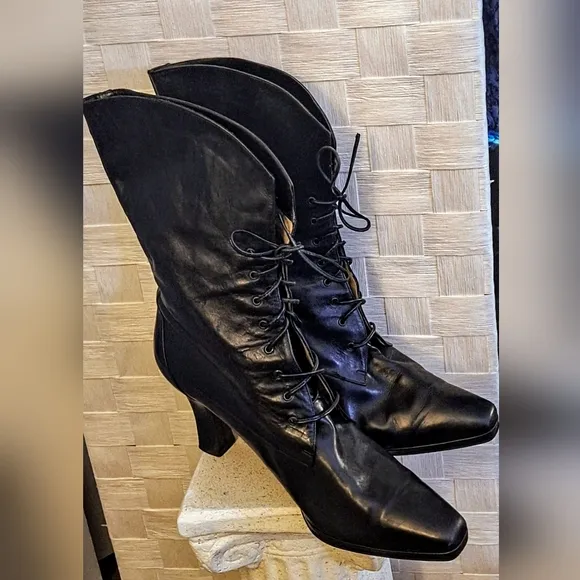 Via Spiga Vintage Leather Lace-Up Granny Boots
