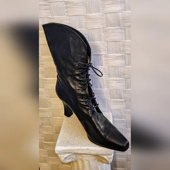 Via Spiga Vintage Leather Lace-Up Granny Boots