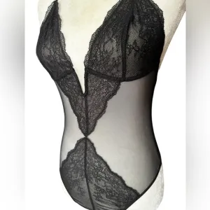 Victoria’s Secret Lace &amp; Mesh Thong Teddy 🔥