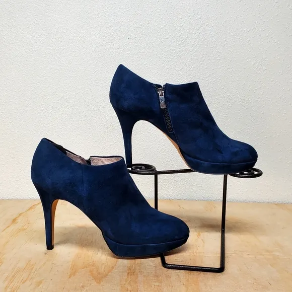 Vince Camuto Blue Elvin Platform Suede Heels Size 8.5