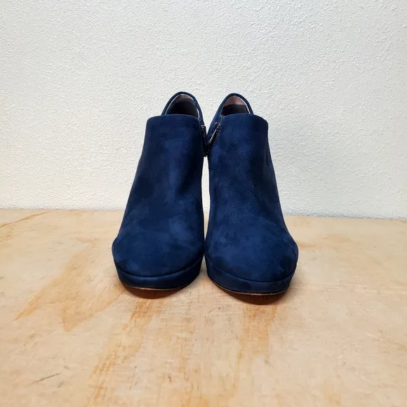 Vince Camuto Blue Elvin Platform Suede Heels Size 8.5