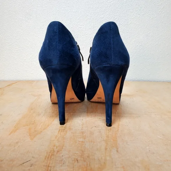 Vince Camuto Blue Elvin Platform Suede Heels Size 8.5