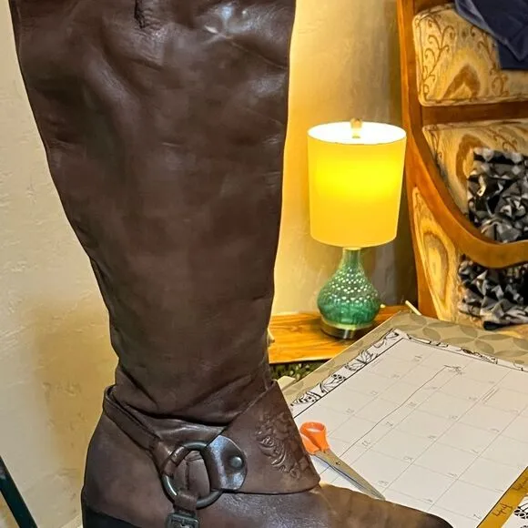 Vince Camuto brown leather riding boots: true countryside chic