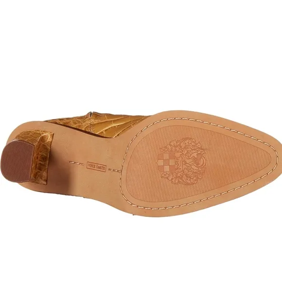 Vince Camuto Palley Cashew Crocodile Size 8.5