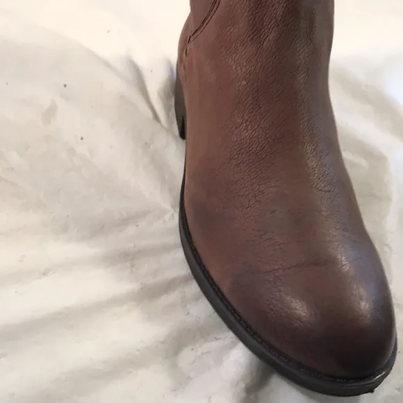 Vince Camuto Patamina Women’s Brown Soft Leather Knee High Chic Riding Boots