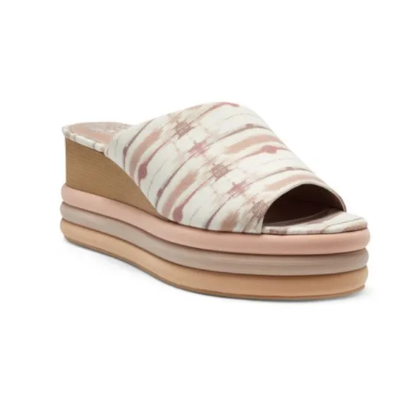 VINCE CAMUTO Slip On Wedge Sandals