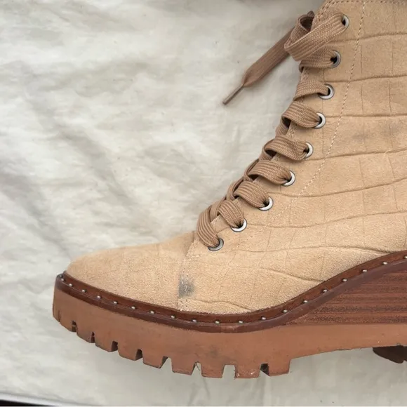 Vince Camuto Women's Debsen Lug Sole Wedge Booties Sz 6.5