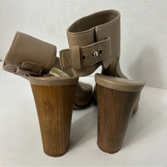 Vince. Women’s Shoes 8.5M Bootie Sandals Open Toe Wood Heel Italy Strappy Boho