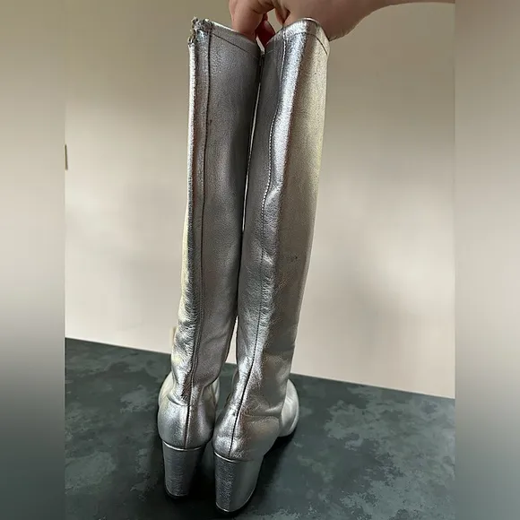 Vintage 1960s Battani Silver Gogo Boots
